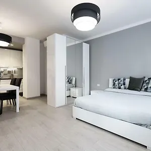  Apartment Center - Porta Romana Italien